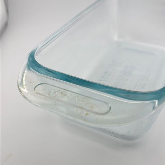 Pyrex Gray Bakeware Essential Baking Dish - Picture 3 of 3